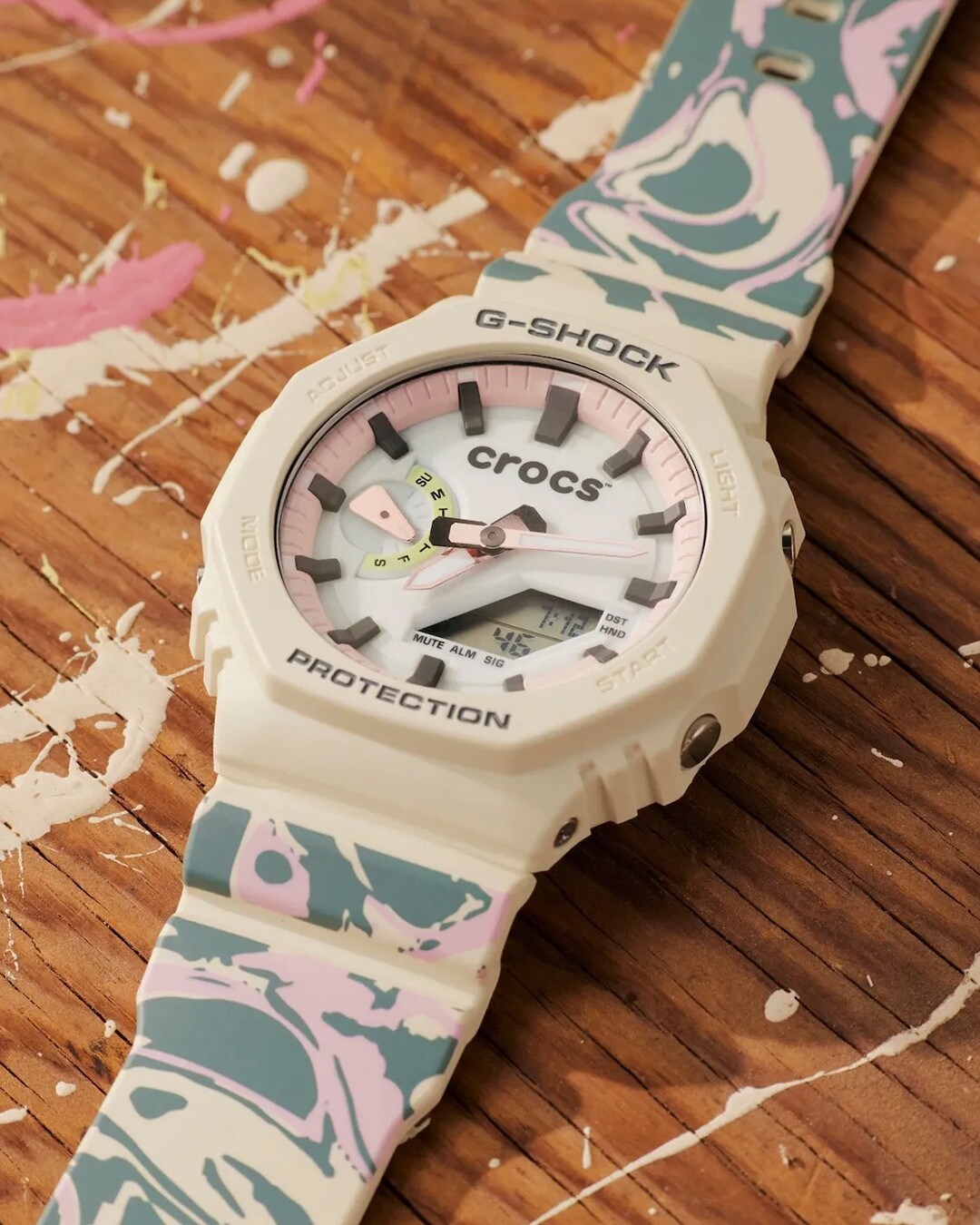 小物 G-shock x Crocs 27cm G-Shock x Crocs Echo Wave: This shoe is also a watch - Galaxus